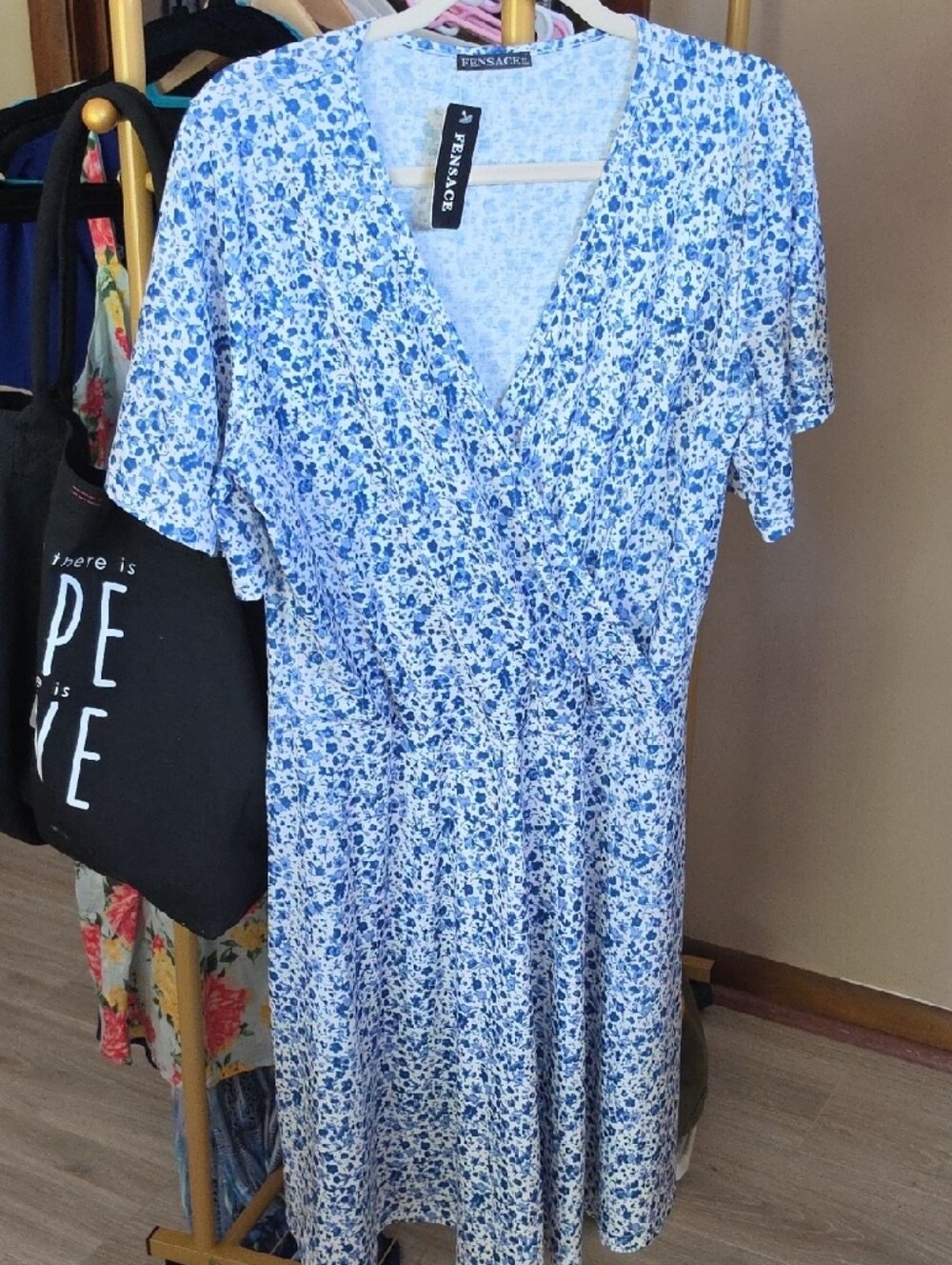 Nwt Soft Stretchy Blue Floral Wrap Dress